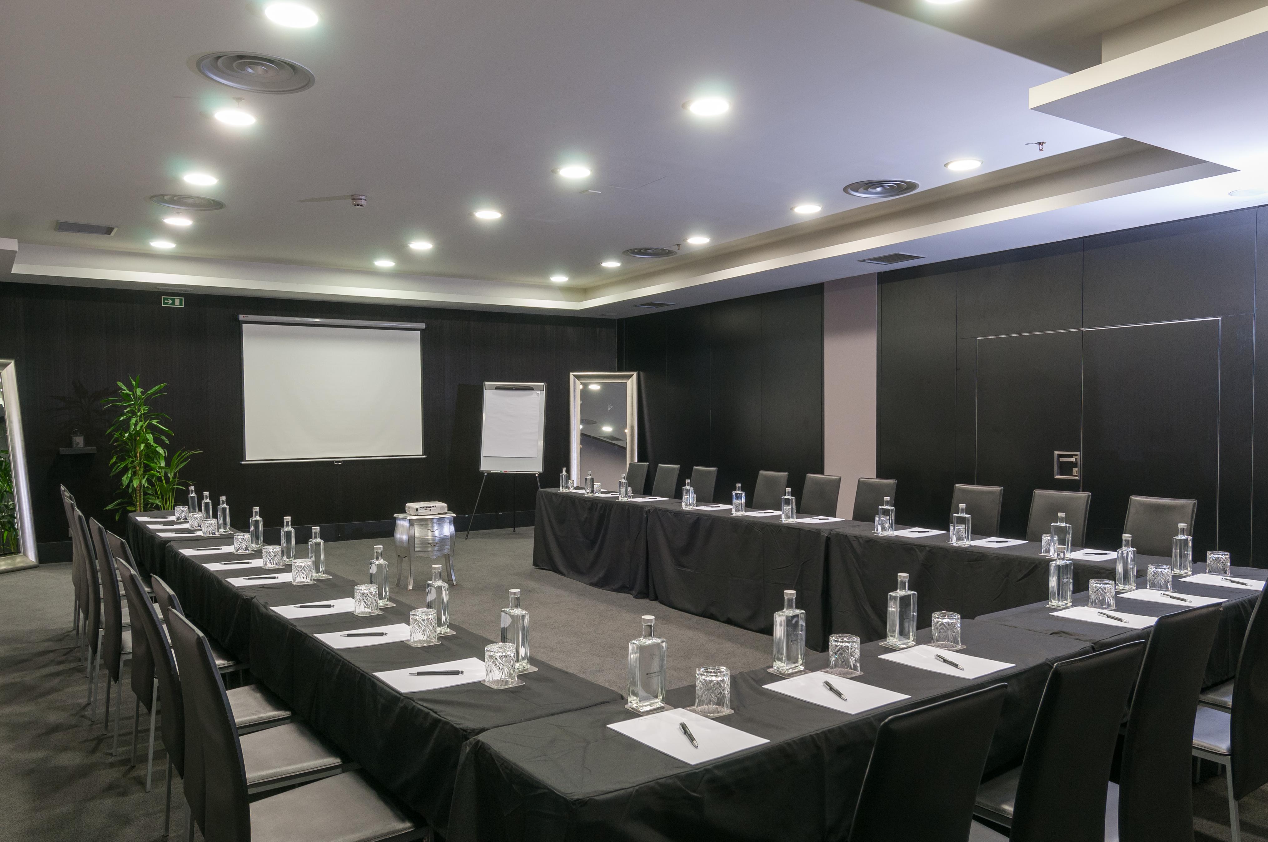 138 Liberdade Hotel Лиссабон Экстерьер фото Meeting room
