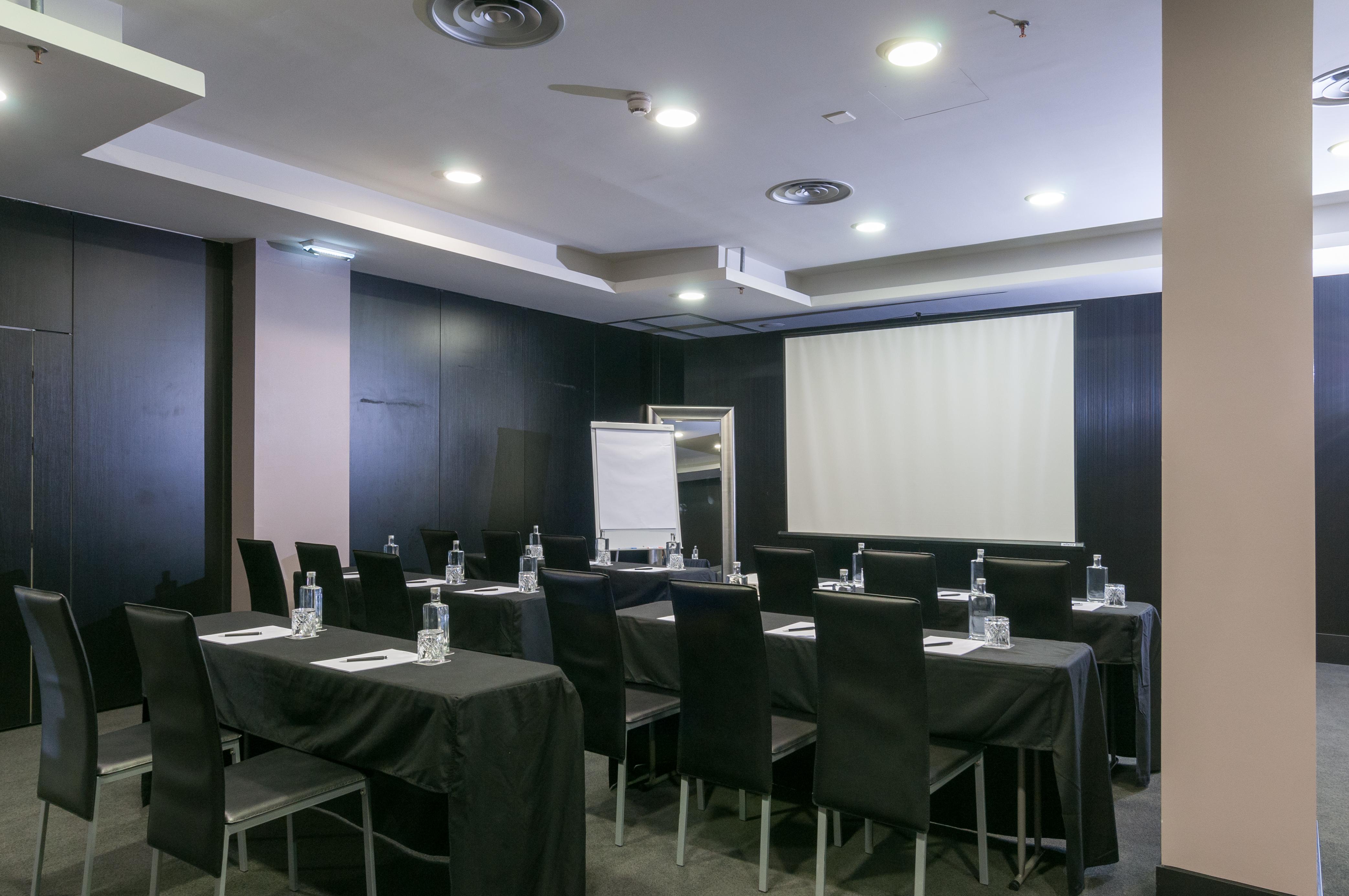 138 Liberdade Hotel Лиссабон Экстерьер фото Meeting room