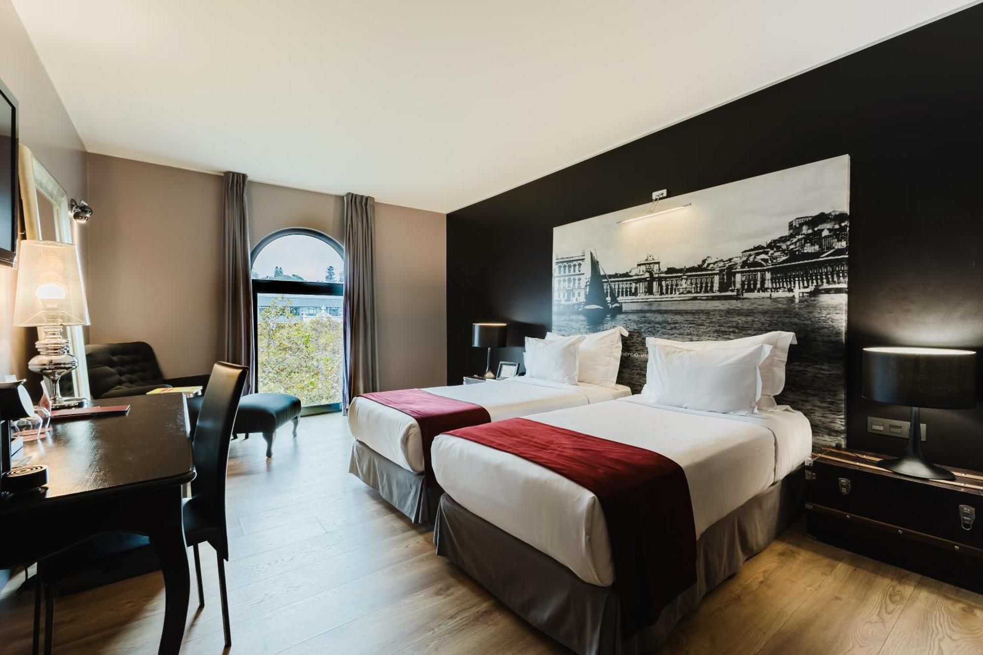 138 Liberdade Hotel Лиссабон Экстерьер фото Room at Hotel AC Palacio de Duero